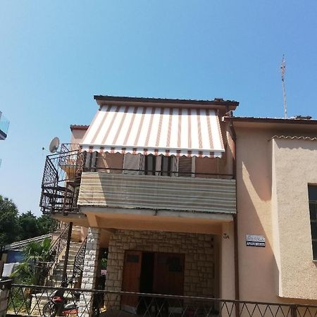 Lino Apartments Ровинь Экстерьер фото
