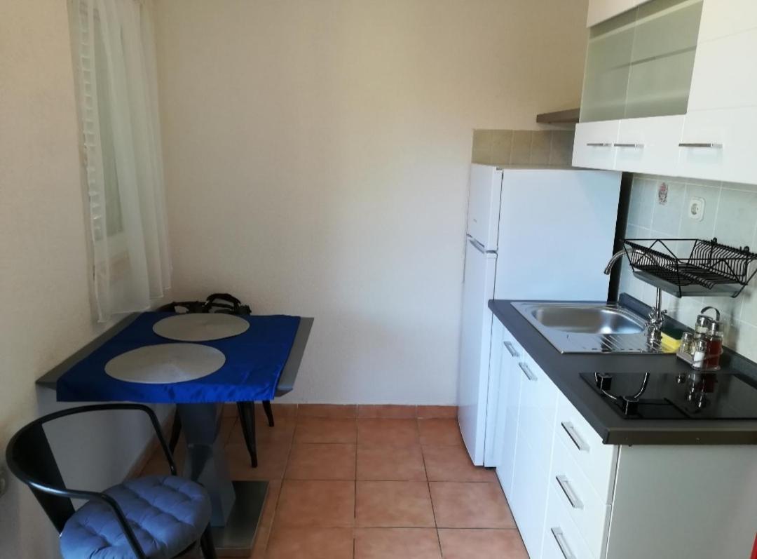 Lino Apartments Ровинь Экстерьер фото