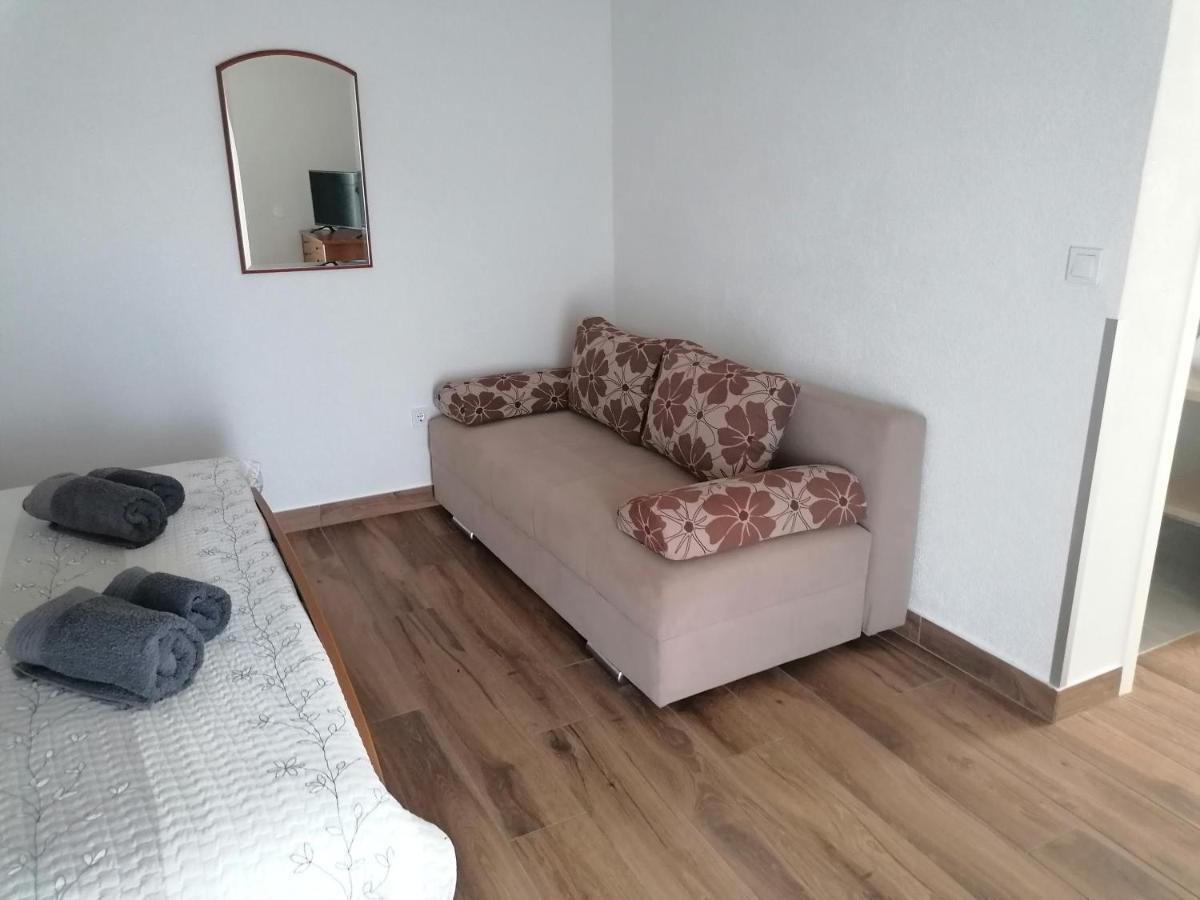 Lino Apartments Ровинь Экстерьер фото